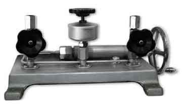 壓力校驗(yàn)器